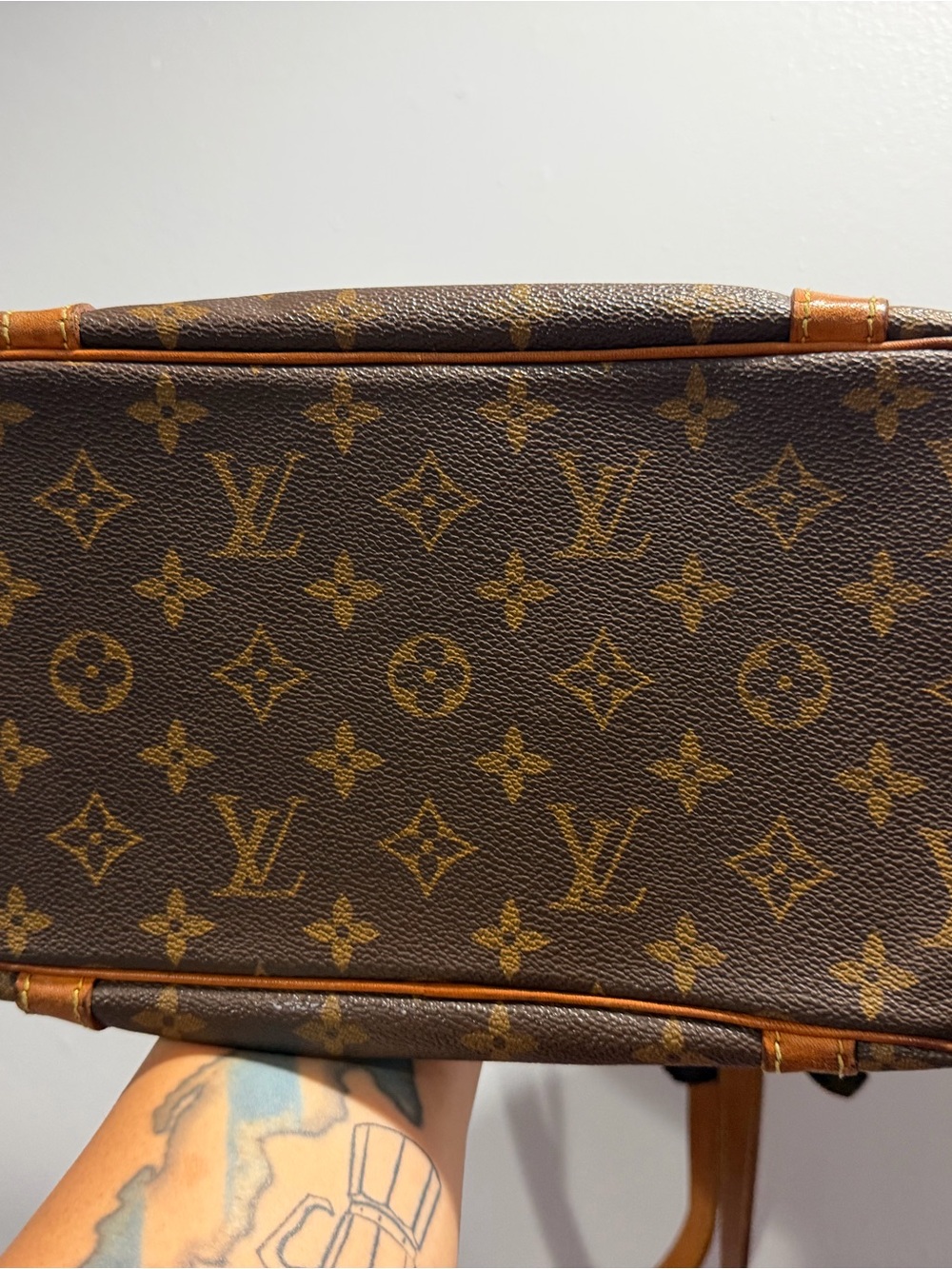 Louis Vuitton Brown Monogram Canvas Tote with Tan Straps - Picture 2 of 8